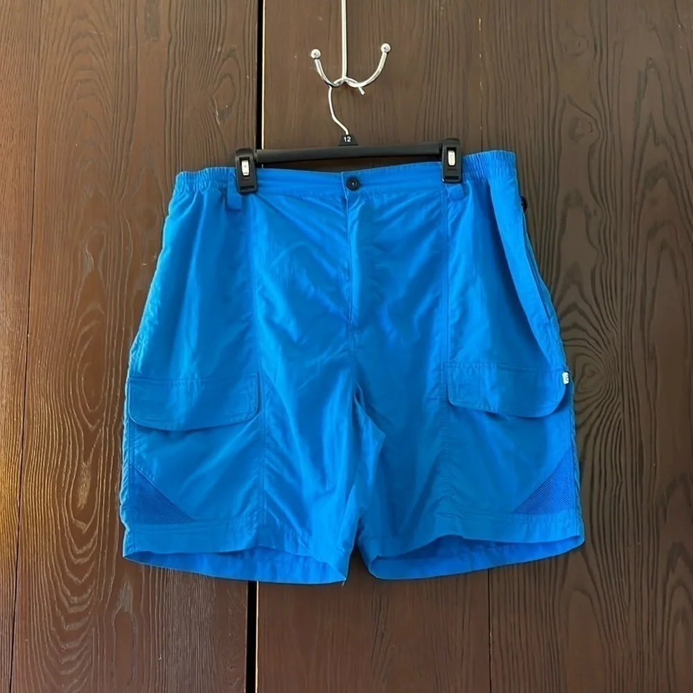 Magellan men’s fish gear shorts. Mag repel. Size 2XL.